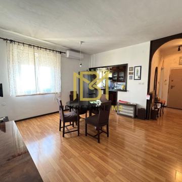 Ekskluzivno prodajemo dvosoban stan  kod HNK,Split,66,7m2