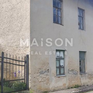 Goranska kuća s pomoćnim objektima za renovaciju