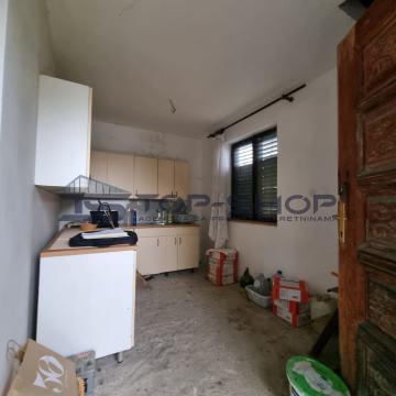 Gornja Dubrava, Đurini, Vikend kuća na mirnoj lokaciji 45m2