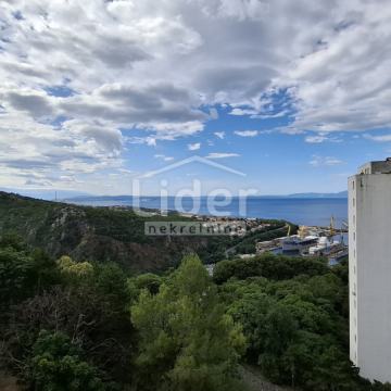 GORNJA VEŽICA-stan s pogledom na more