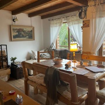 Gorski kotar, predivna kucica u mirnom i lijepom selu blizu Skrada i K