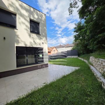 Gračani,novi smart home, 4sobni s vrtom, 2 terase i garaža