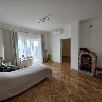 GRAČANI, trosoban stan od 80m2, garaža 61 m2, balkon