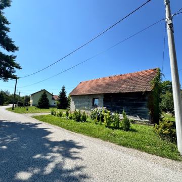 Građ. zemljište,Zagreb - Horvati  6800 m2   STAMBENO / 3 OBJEKTA
