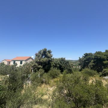 Građevinsko zemljište 4.114 m2, Brač