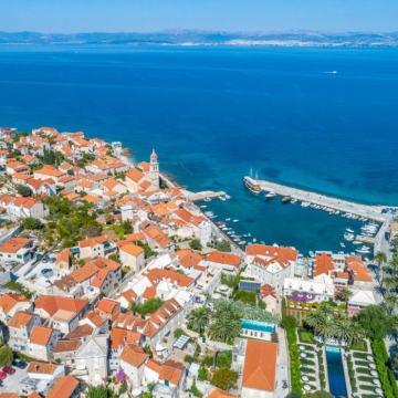 GRAĐEVINSKO ZEMLJIŠTE***SUTIVAN, 720 m2