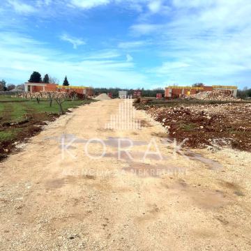Građevinsko zemljište, Vodnjan, 7400 m2, BEZ PROVIZIJE ZA KUPCA