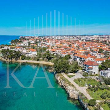 GRAĐEVINSKO ZEMLJIŠTE, ZADAR, KOLOVARE, 590 m2, BLIZU MORA, 4 STANA!