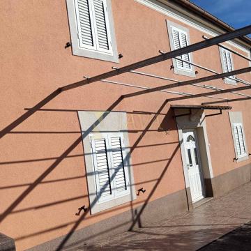 Hreljin, kuća 150m2 sa vrtom!