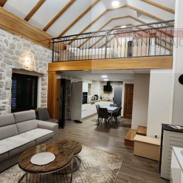 Imotski renovirana kamena kuća - vrhunska nekretnina - novo!