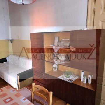 Imotski stan 71,60 m2 odlična lokacija - novo u ponudi