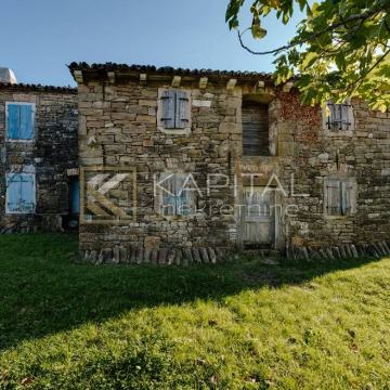 ISTRA, CEROVLJE - samostojeća kuća  s okućnicom