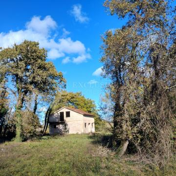 ISTRA - KUĆA S VELIKIM TERENOM