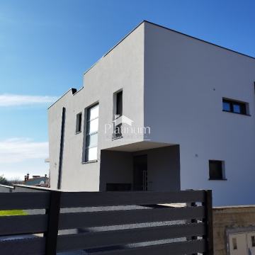 Istra,Medulin kuća za odmor s bazenom i prekrasnim pogledom na more