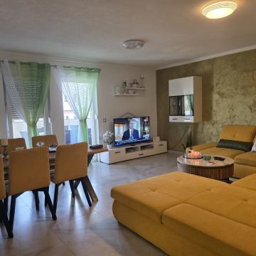 Istra, Medulin Novi trosoban stan 114 m2 + dvije terase i 2 parkirna m