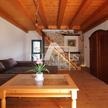 Istra , Poreč okolica 8km renovirana kamena kuća sa dvorištem