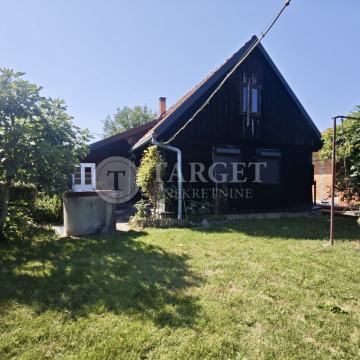 Ivanić Grad, Posavski Bregi, kuća s pomoćnim objektom i garažom