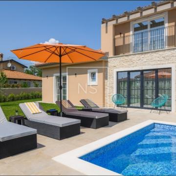 Izuzetna kuća u blizini Kanfanara s bazenom - 188 m2  - PRILIKA