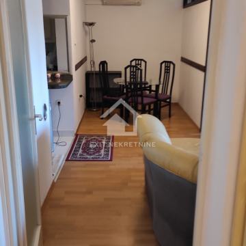 Dobar trosobni u Strojarskoj - 73 m2 - bez provizije za kupca