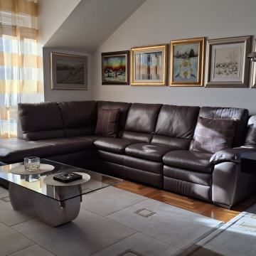 Izvrstan trosoban stan u mirnom dijelu Donjeg Bukovca!