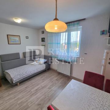 JADRANOVO - kuća 400 metara od plaže