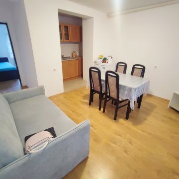 JARUN, 2 sobni stan ukupne površine 47.84 m2 u prizemlju zgrade