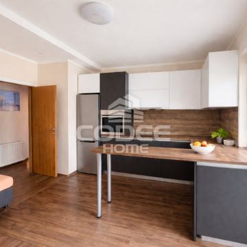 JASTREBARSKO - CENTAR | 3-soban stan | 73 m²