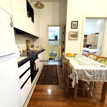 Jednosoban stan s dnevnim boravkom,Split,28m2,parking mjesto