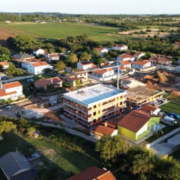 Jednosoban stan na drugom katu s terasom, Pula