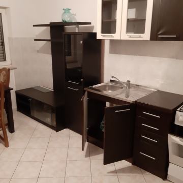 OD 01.07.26. - JEDNOSOBAN STAN VISOKA DUGOROČNO , 35 m2
