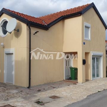 Južna strana otoka Vira 200 metara do mora