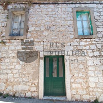 KAMENA KUĆA U SRCU PELJEŠCA - CIJENA NA UPIT