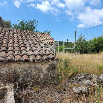 KAMENA KUĆA S VRTOM NA ŠIPANU!