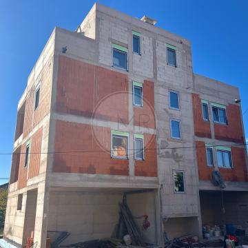 Kaštel Gomilica – Dvosoban stan u novogradnji, 300 m od mora