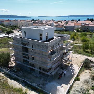 Kaštel Lukšić, lux. penthouse 167.80 m2, 2-3. kat + 2PM!