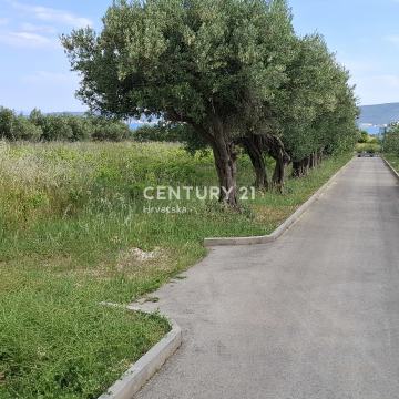 Kaštel Novi - Poljoprivredno zemljište 4.100 m²