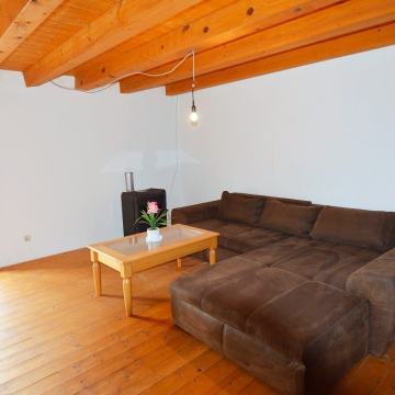 KAŠTELIR-KAMENA KUĆA ZA DUGOROČNI NAJAM