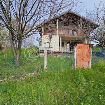 Samobor/Klake vikend kuća sa voćnjakom PRILIKA!