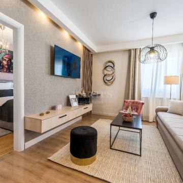 Kod Arene, Penthouse, 48m2+34m2 terasa, VPM