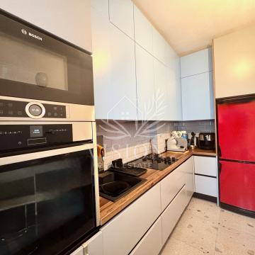 Komforan građanski stan 90m2 s liftom