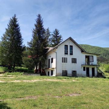 KORENICA - VRELO KORENIČKO, KUĆA 285 M2 + 3352 M2 OKUĆNICE, PRODAJA, L