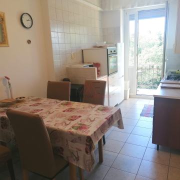 Kozala, 2sobni stan u održavanoj zgradi