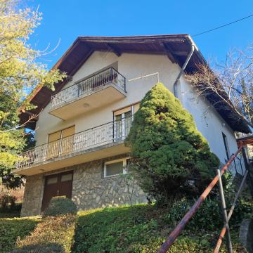 Krapinske Toplice - blizina centra, katnica 200m2 SNIŽENO!