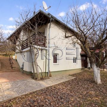 Kuća 162 m2 s okućnicom 715 m2, Zagreb, Dubrava, Miroševečka, vrt, 2PM