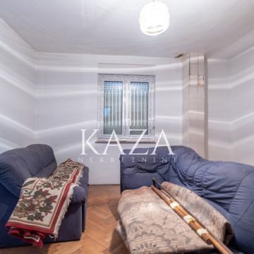 KUĆA S 2 STANA, ZAGREB, DONJA DUBRAVA, 172 m2, GARAŽA, BEZ PROVIZIJE