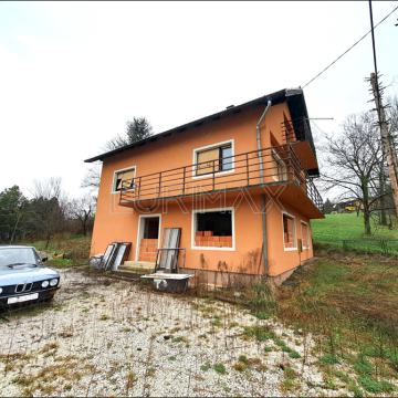 Kuća - 276.00 m² + okućnica 3093 m², Gornja Pušća