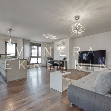 Kuća 320 m2 sa uhodanim poslom, Sesvetski Kraljevec, prodaja