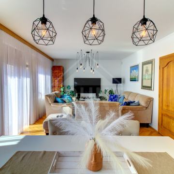 Kuća | 400 m2 | Renovirana | Jahorinska ulica