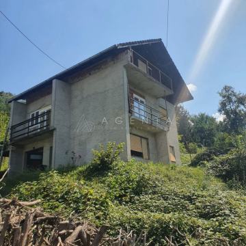 Kuća za adaptaciju GBP 211 m2 u Donjem Dragonožcu