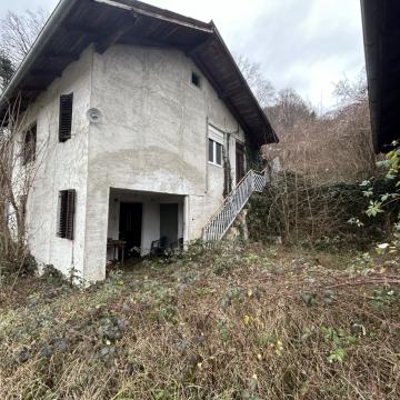 Kuća za adaptaciju: Zagreb (Degidovec), 100 m2 + 449 m2